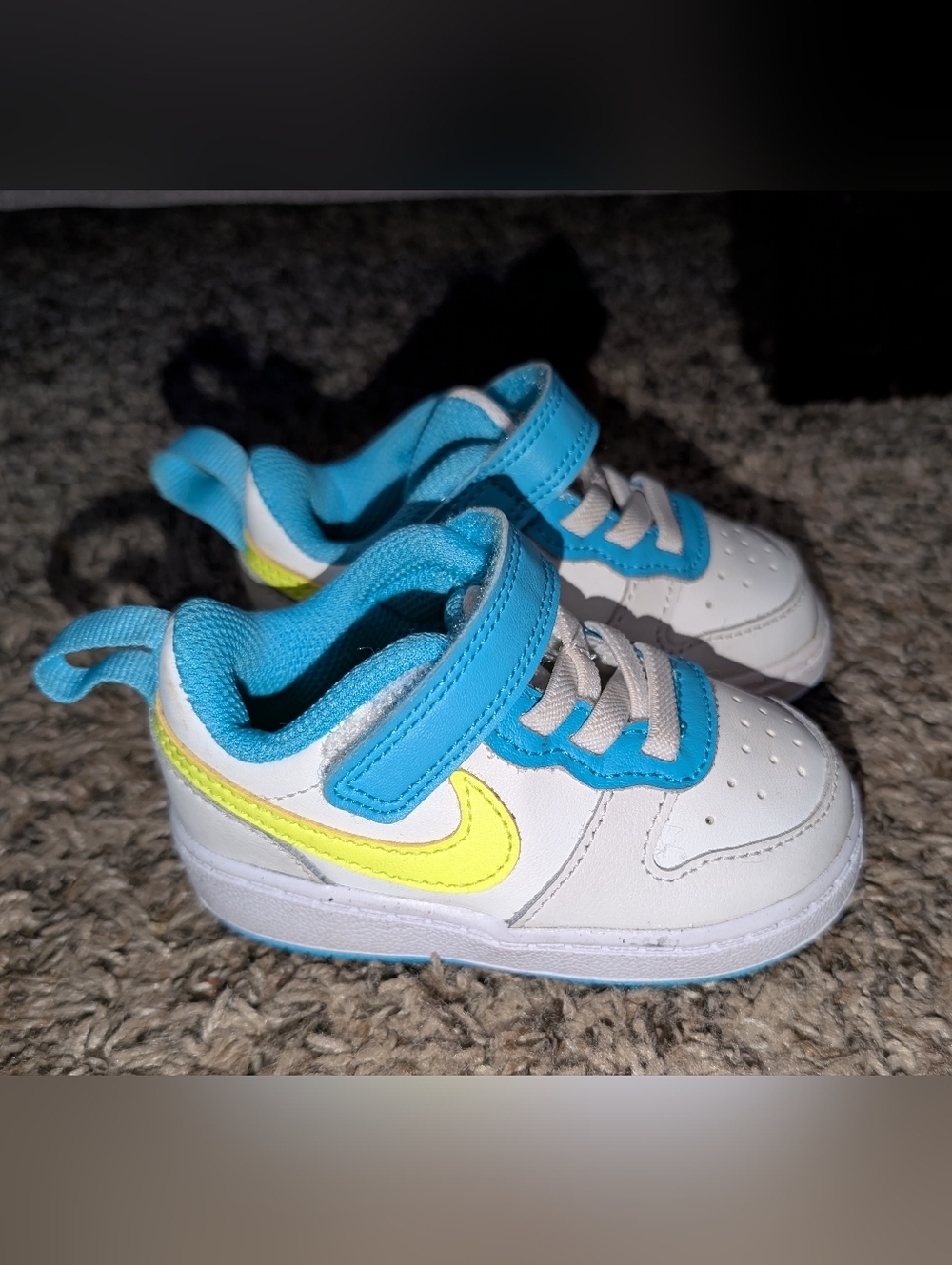 Nike infant Court Borough Low 2 Sneakers